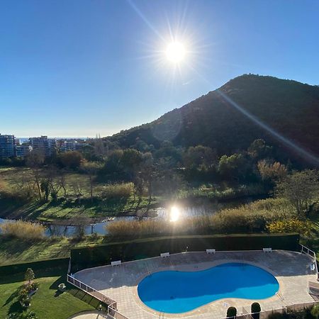 Appartement Luxe Vue Mer Et Collines Avec Piscine Манделю-ла-Напул Екстериор снимка