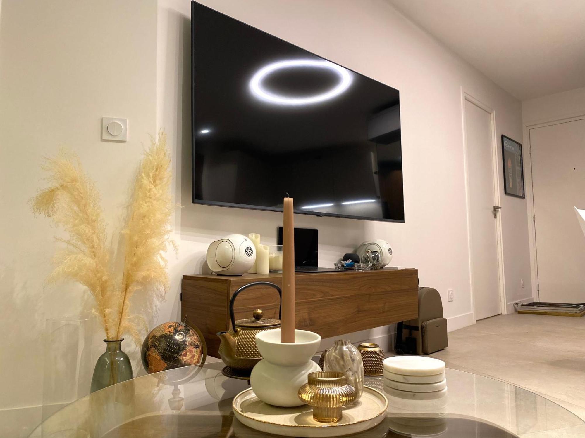 Appartement Luxe Vue Mer Et Collines Avec Piscine Манделю-ла-Напул Екстериор снимка