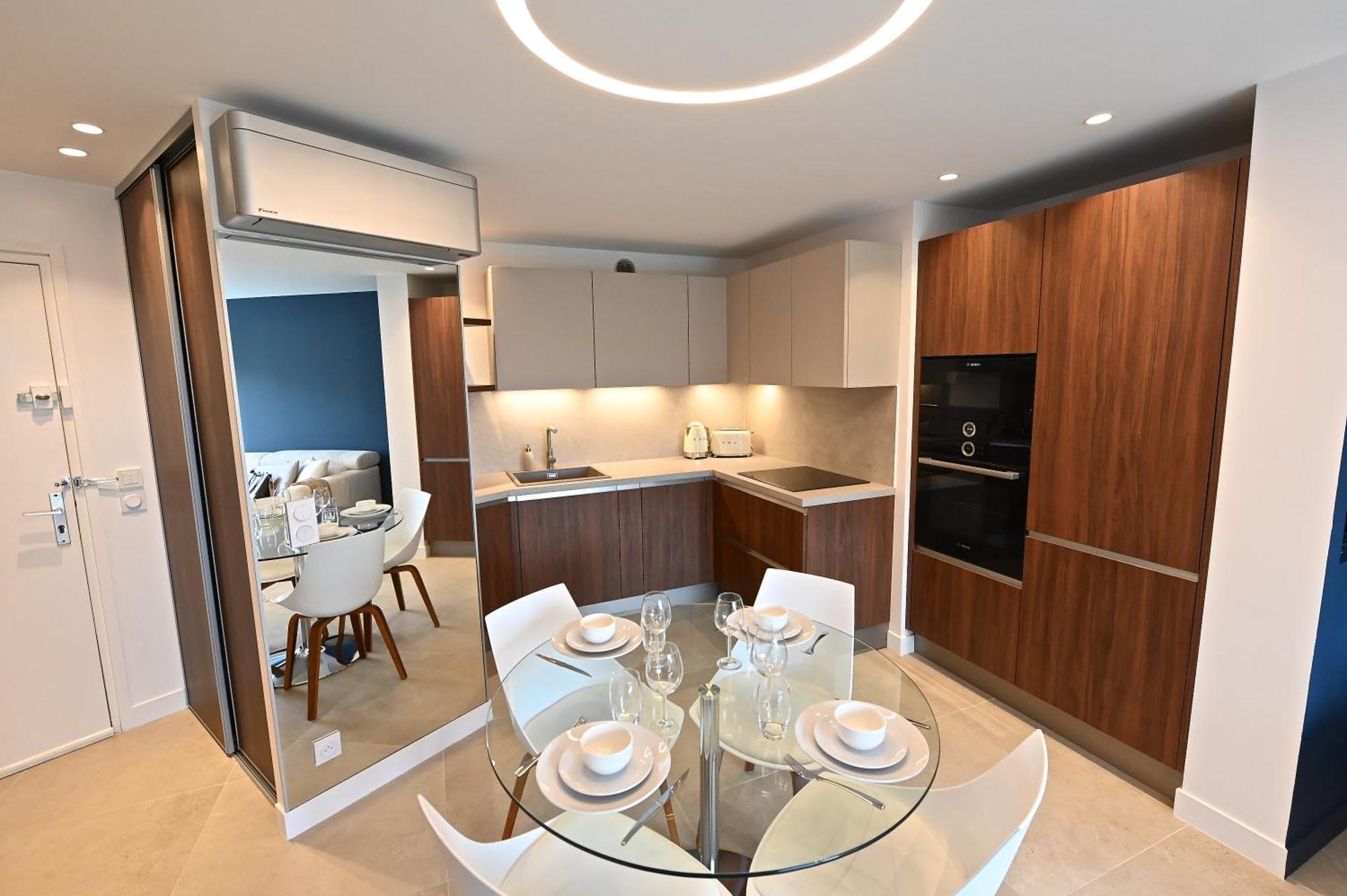 Appartement Luxe Vue Mer Et Collines Avec Piscine Манделю-ла-Напул Екстериор снимка